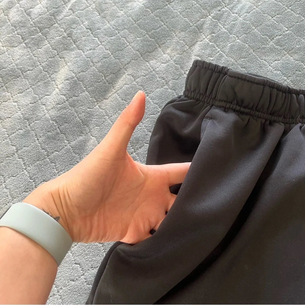 Nike Boys Black Swoosh Logo Athletic‎ Jogger Pants Elastic Waist Size M 10-12